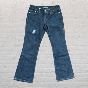 NWT Levis 553 Mid Rise Dark Blue Denim Boot Cut Jeans Women Size 8 Short.